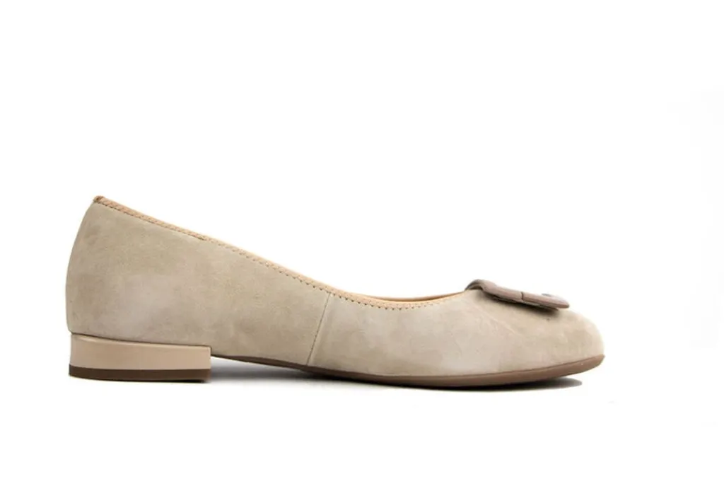 Ballerina's | Loafers / Instappers^Ara Ballerina Sand Suede